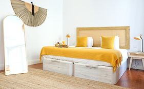 Beach Waves Apartment